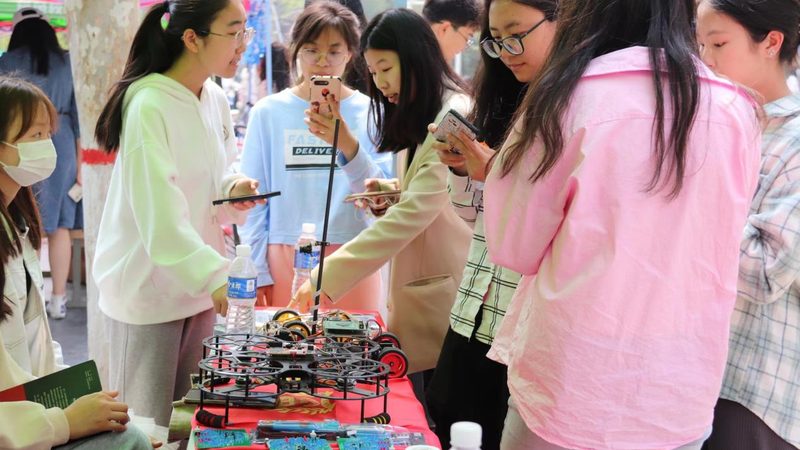 功能对比表：批发采购中的关键考量因素**